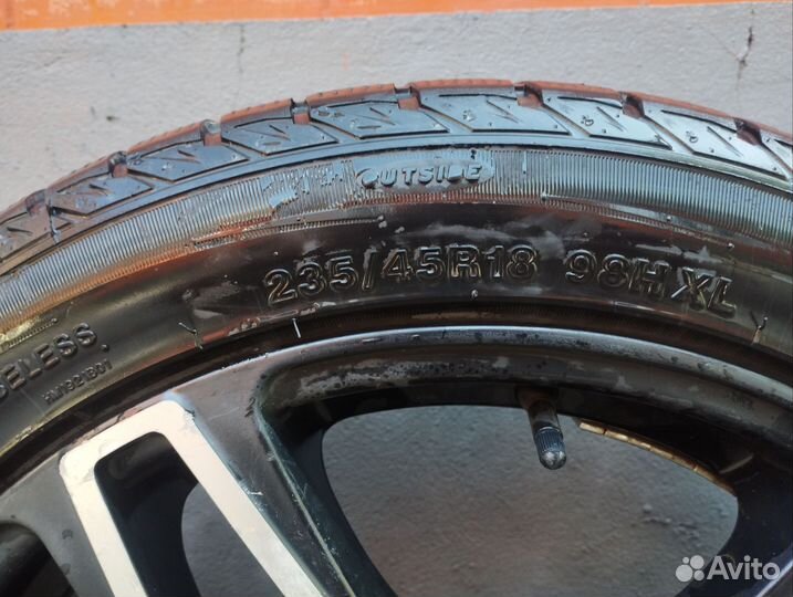 BKT AT 621 235/45 R18