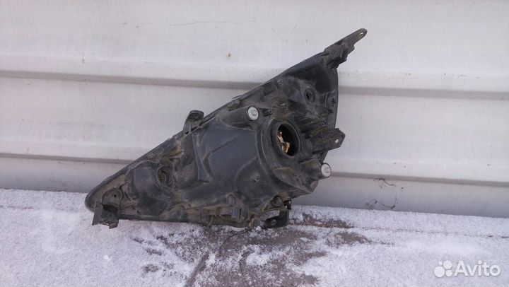 Фара правая Honda Fit