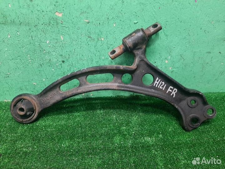 Рычаг передний правый нижний Lexus RX300 (MCU15)