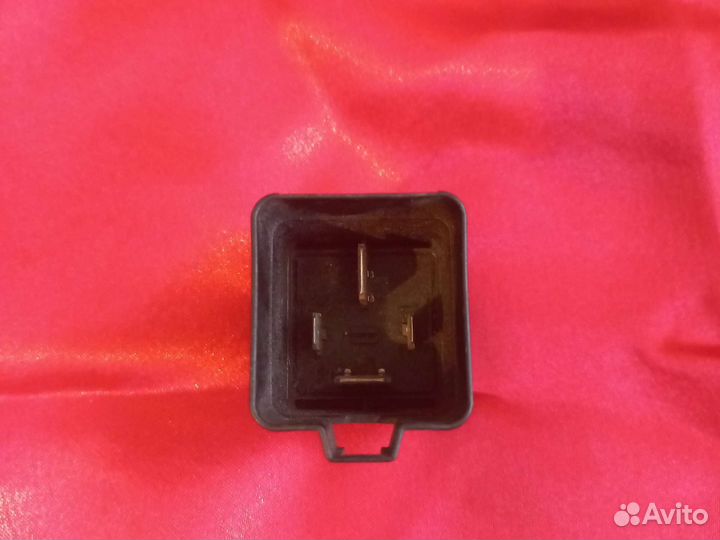 Реле обогрева ветрового стекла VW Audi Skoda Seat