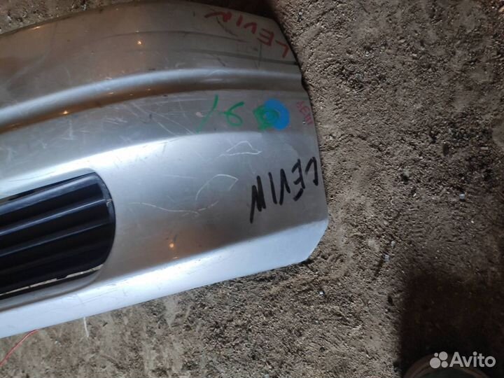 Бампер передний Toyota Levin AE111