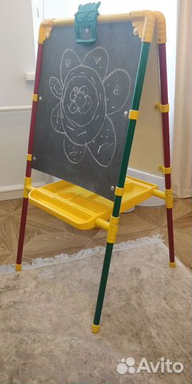 Доска для рисования мелом, фломастерами, мольберт