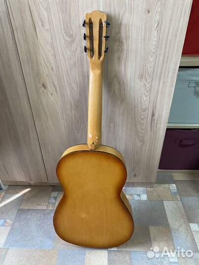Акустическая гитара