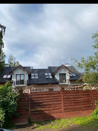 Дом 750 м² на участке 14 сот.