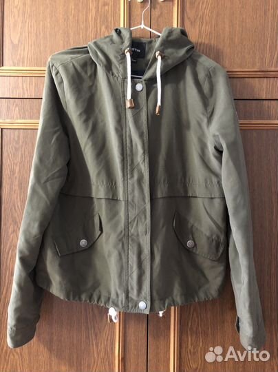 Куртка-ветровка