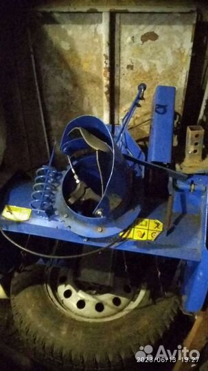 Снегоуборочная приставка к мотоблоку