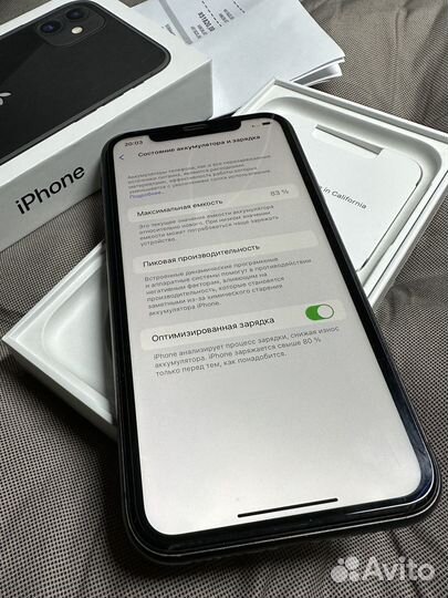 iPhone 11, 64 ГБ