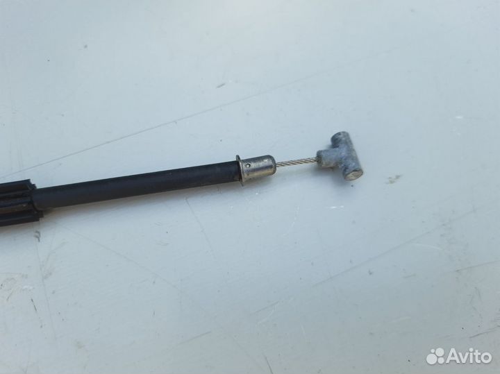 Трос открывания передней двери Skoda Fabia