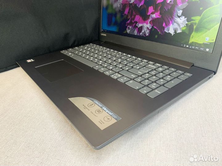 Как новый Ноутбук Lenovo 8GB DDR4 /SSD NEW + Сумка