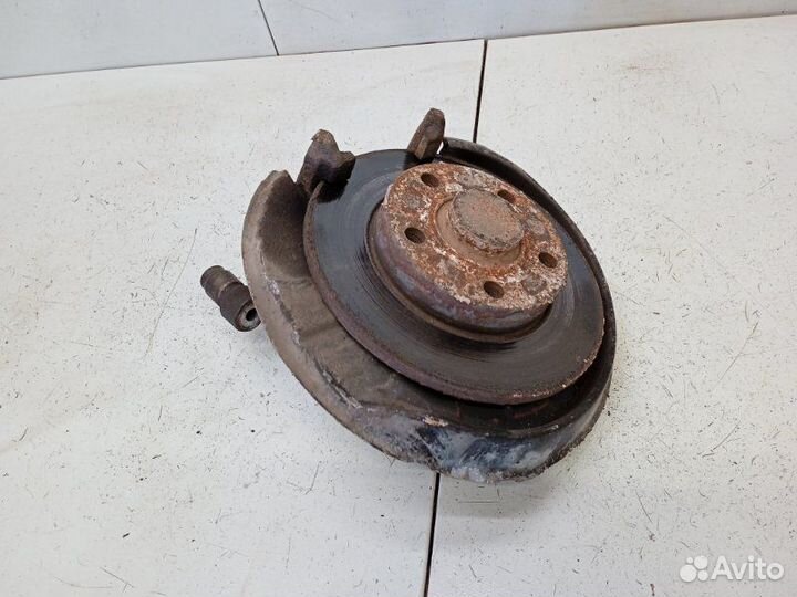 Кулак поворотный задний правый Audi A4 B7 2.0 2005