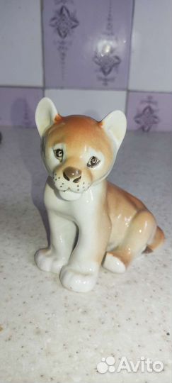 Фарфоровая статуэтка 