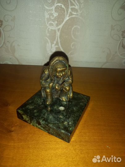 Бронзовая статуэтка