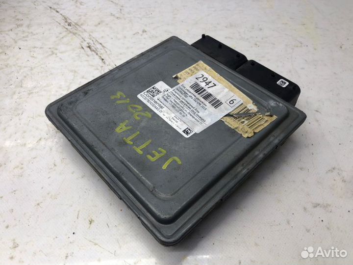 Блок управления двигателем Volkswagen Jetta 6 1.8