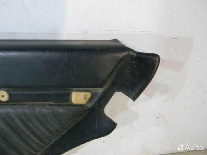 Обшивка (дверная карта) двери задней правой