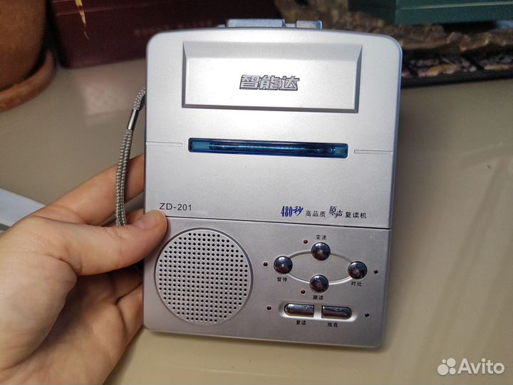 Кассетный плеер с наушниками