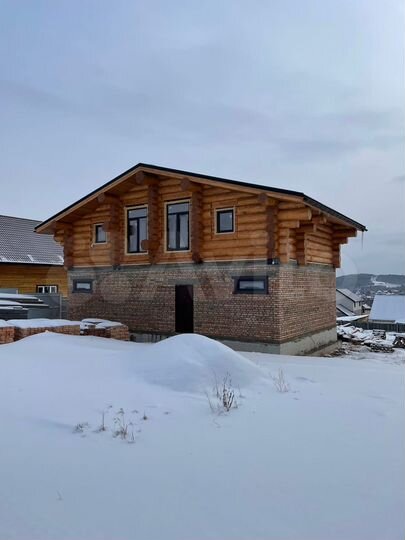 Дом 180 м² на участке 10 сот.