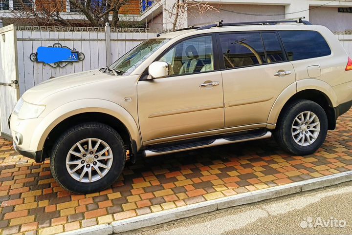 Mitsubishi Pajero Sport 2.5 AT, 2011, 265 000 км