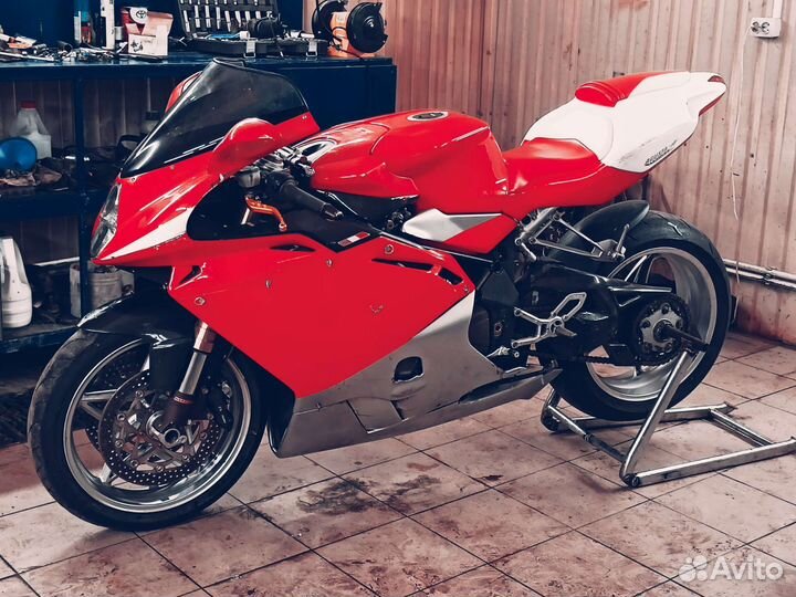 MV Agusta F4 1000