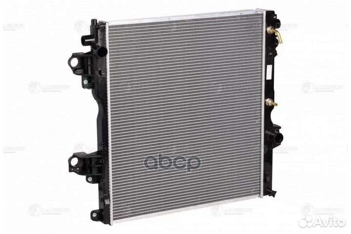 Радиатор охлаждения LRc 1972 luzar