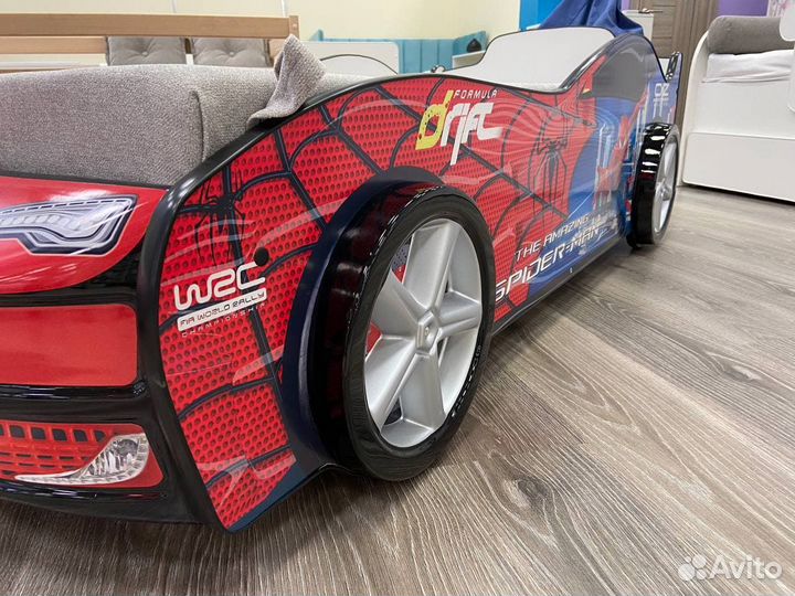 Детская кровать с матрасом машина