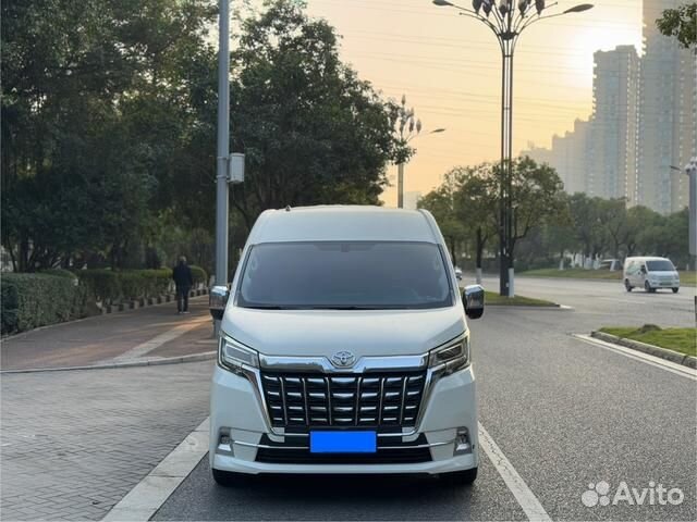 Toyota Hiace 2.8 AT, 2022, 27 215 км