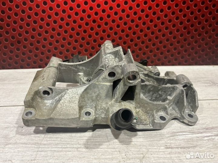 Помпа Bmw 6 G32 B48B20B 2017