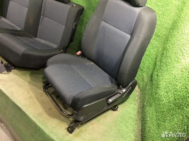 Сиденья комплект Subaru Impreza GG2 EJ152 2006