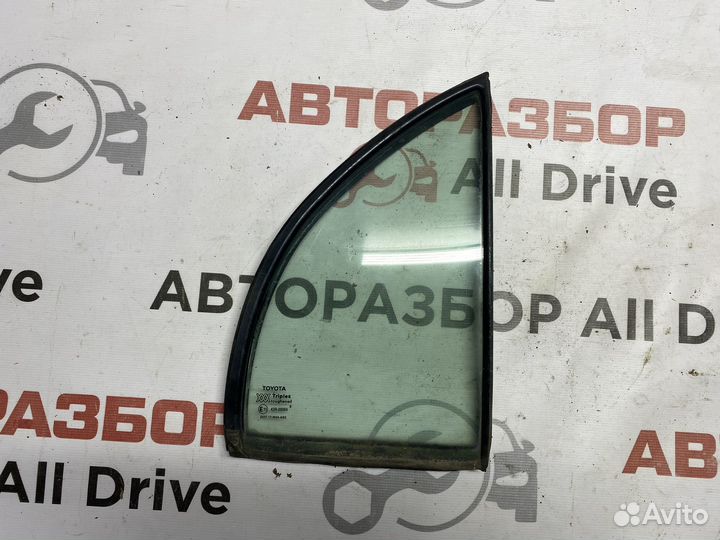 Форточка задней правой двери Toyota Carina E AT191