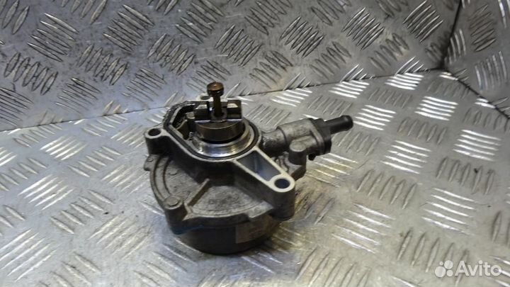 Насос вакуумный Hyundai i30