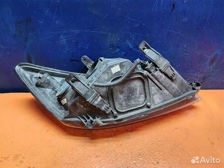 Фара левая Ford Focus 2 2008-2011 8M5113101DF