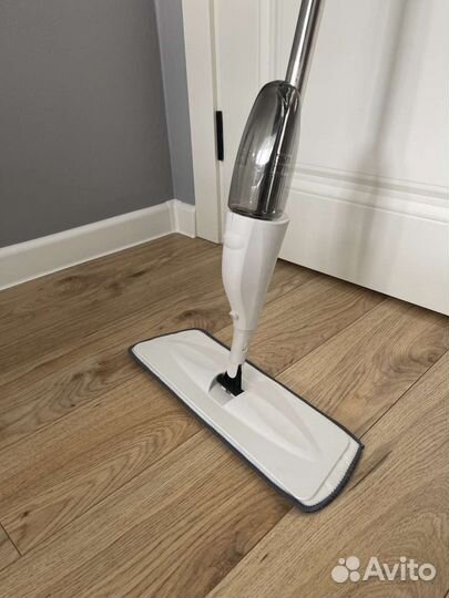 Швабра с распылителем новая