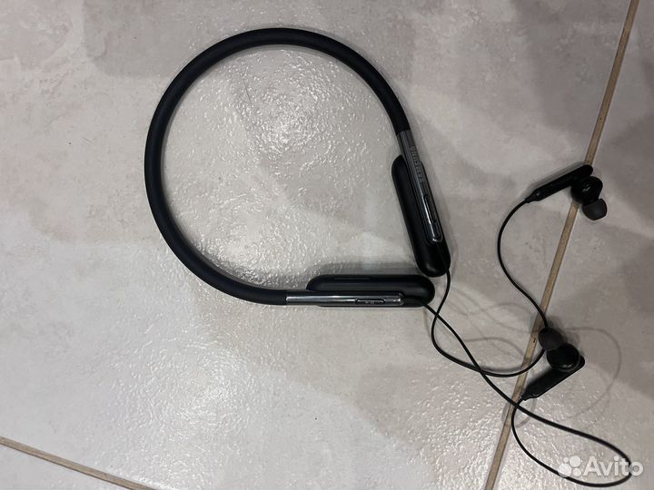 Нушники samsung bg950