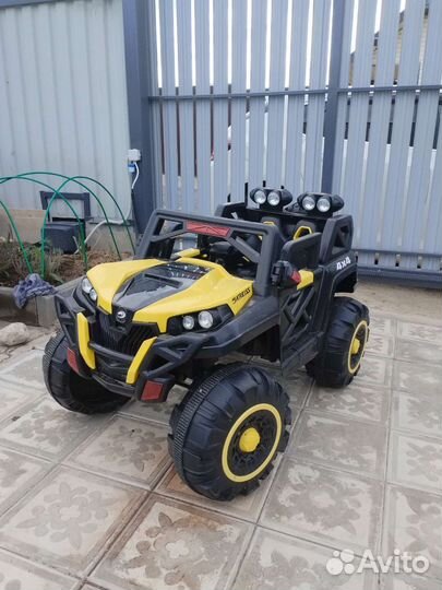 Детский автомобиль на аккумуляторе