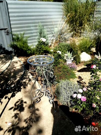 Подставка для цветов напольная