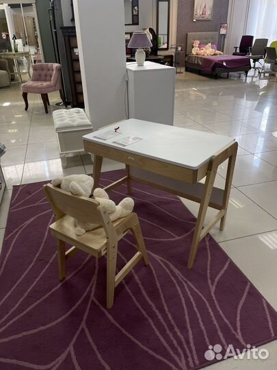 Детский стул и парта