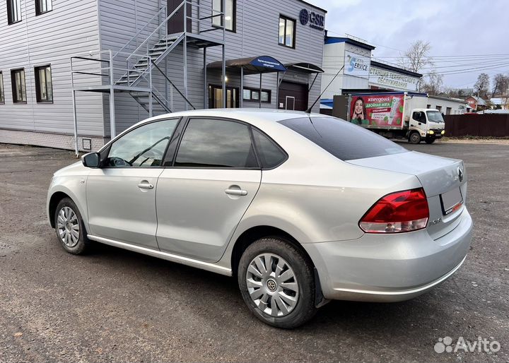 Volkswagen Polo 1.6 AT, 2011, 154 500 км