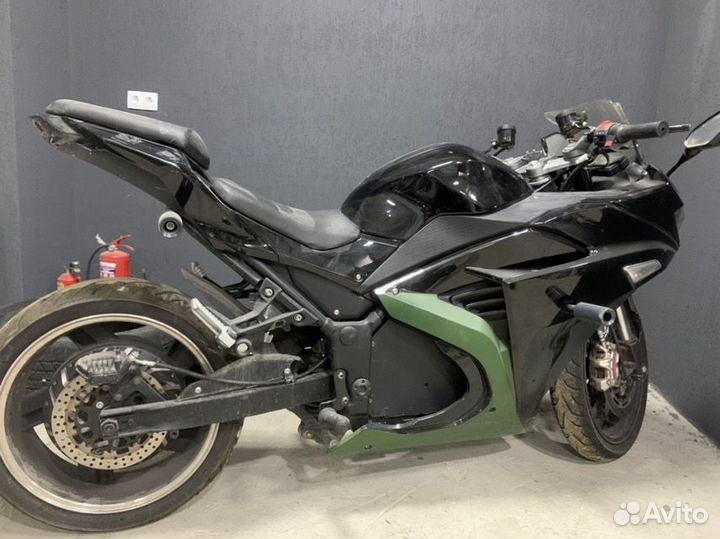 Электромотоцикл Yamaha r3