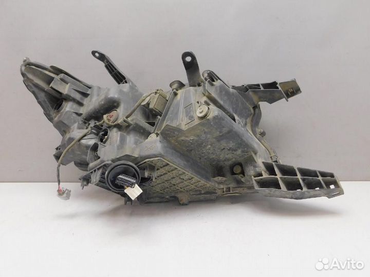 Фара левая Toyota Land Cruiser Prado