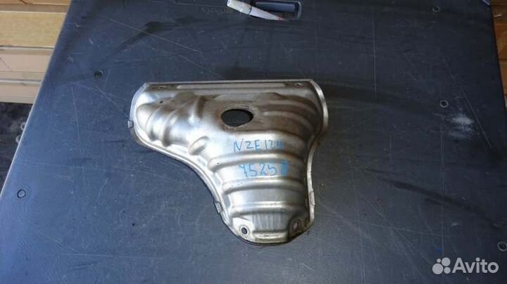 Кожух выпускного коллектора Toyota Allex NZE124