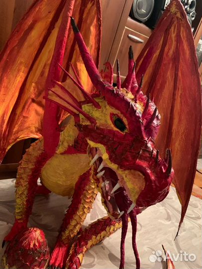 Скульптура Дракона