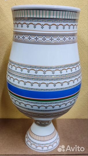 Ваза в виде кубка Чорон Республика Саха Якутия