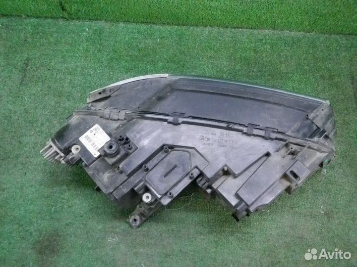 Фара левая Volkswagen Tiguan