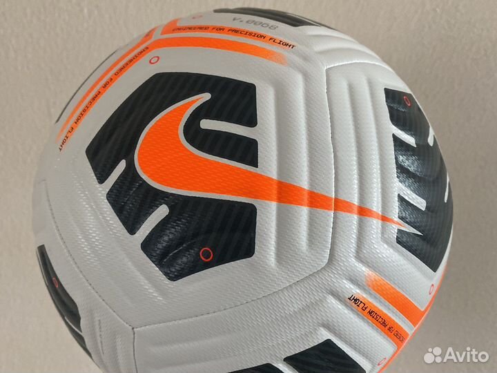 Футбольный мяч профессиональный nike 5