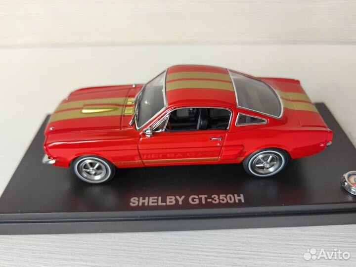 Модель автомобиля 1:43