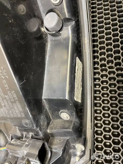 Правый фонарь Range Rover Sport