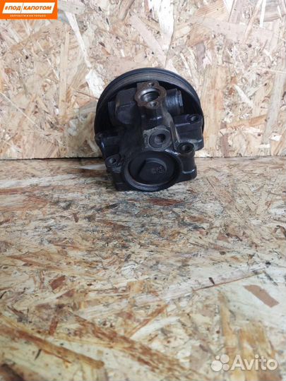 Насос гидроусилителя руля Ford Mondeo 3 1357641