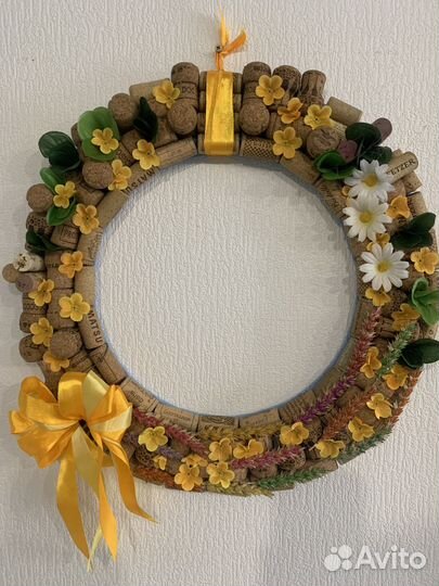 Веночек из пробок