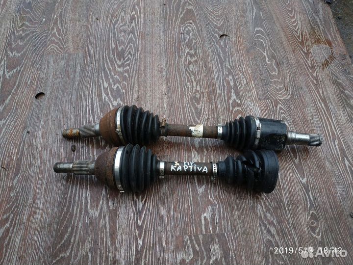 Полуось передняя левая для Chevrolet Captiva C100