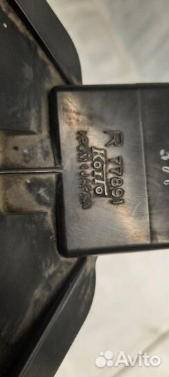 Форсунка омывателя фар передняя правая Lexus Rx330