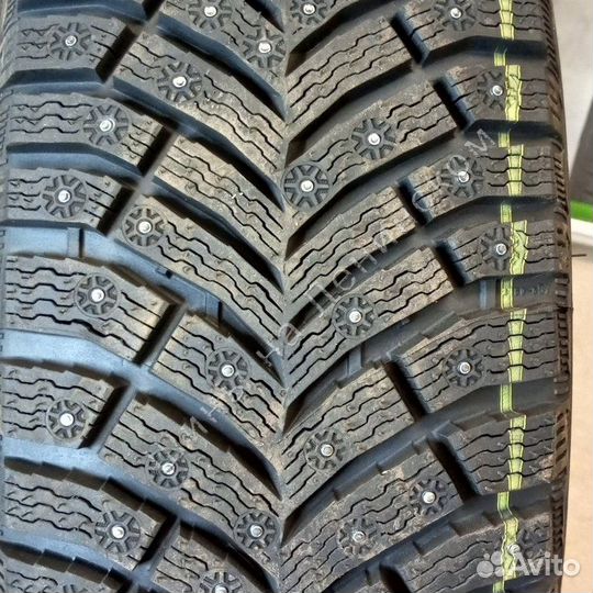 Michelin X-Ice North 4 SUV 275/40 R21 107T